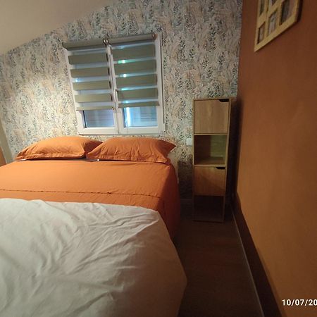 Chambre Au Coeur Du Luberon Céreste Exterior foto