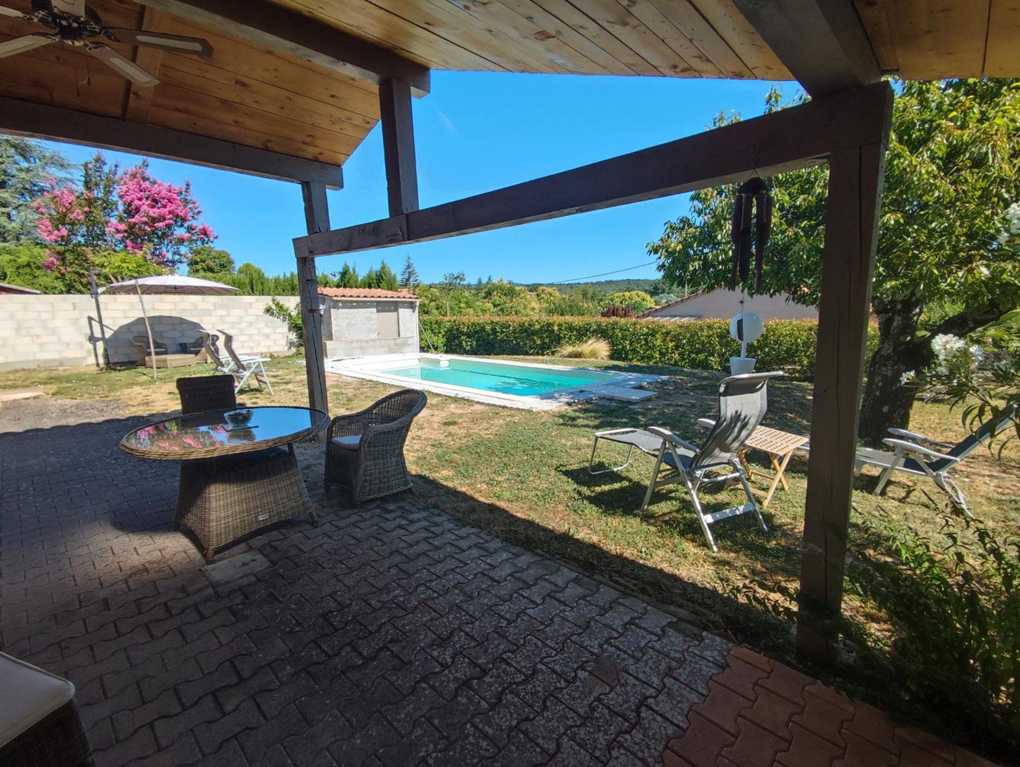 Chambre Au Coeur Du Luberon Céreste Exterior foto