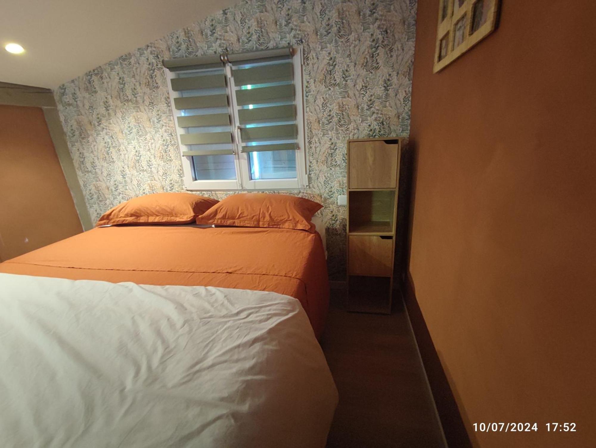 Chambre Au Coeur Du Luberon Céreste Exterior foto